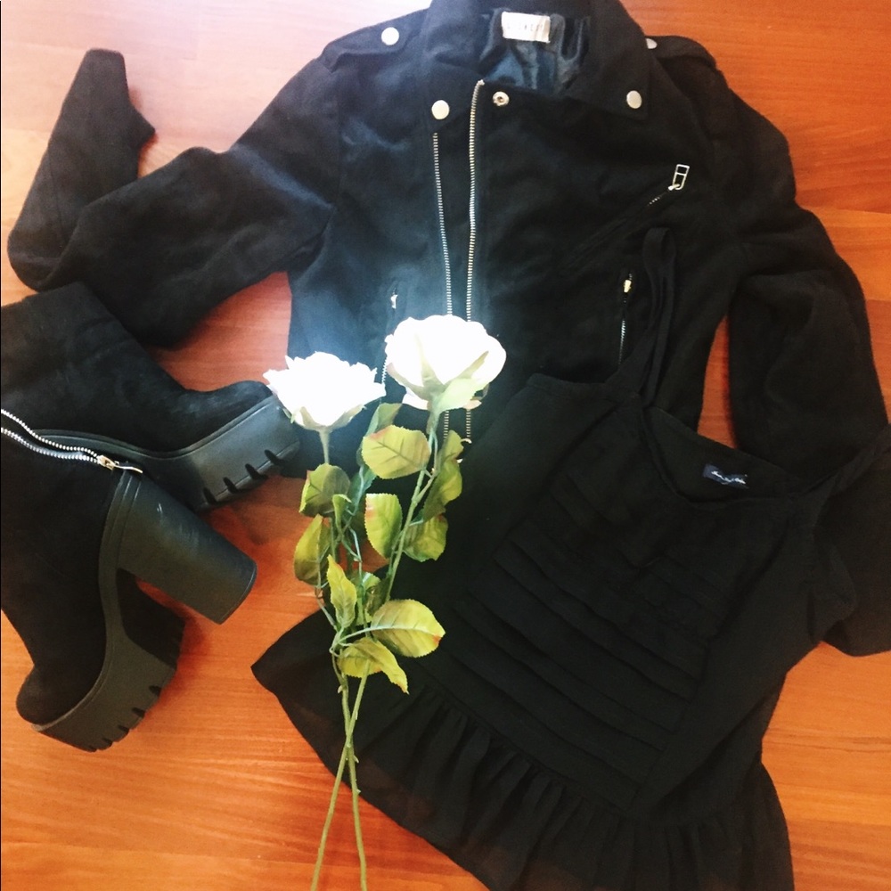 Black mesh-frill American Eagle Outfitters top